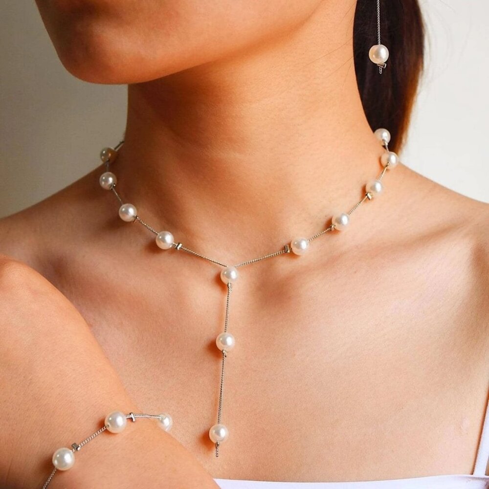 Exquisite Silver Colored Faux Pearl Jewelry Set